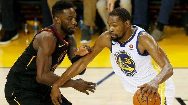 轻一代女子 轻一代女子