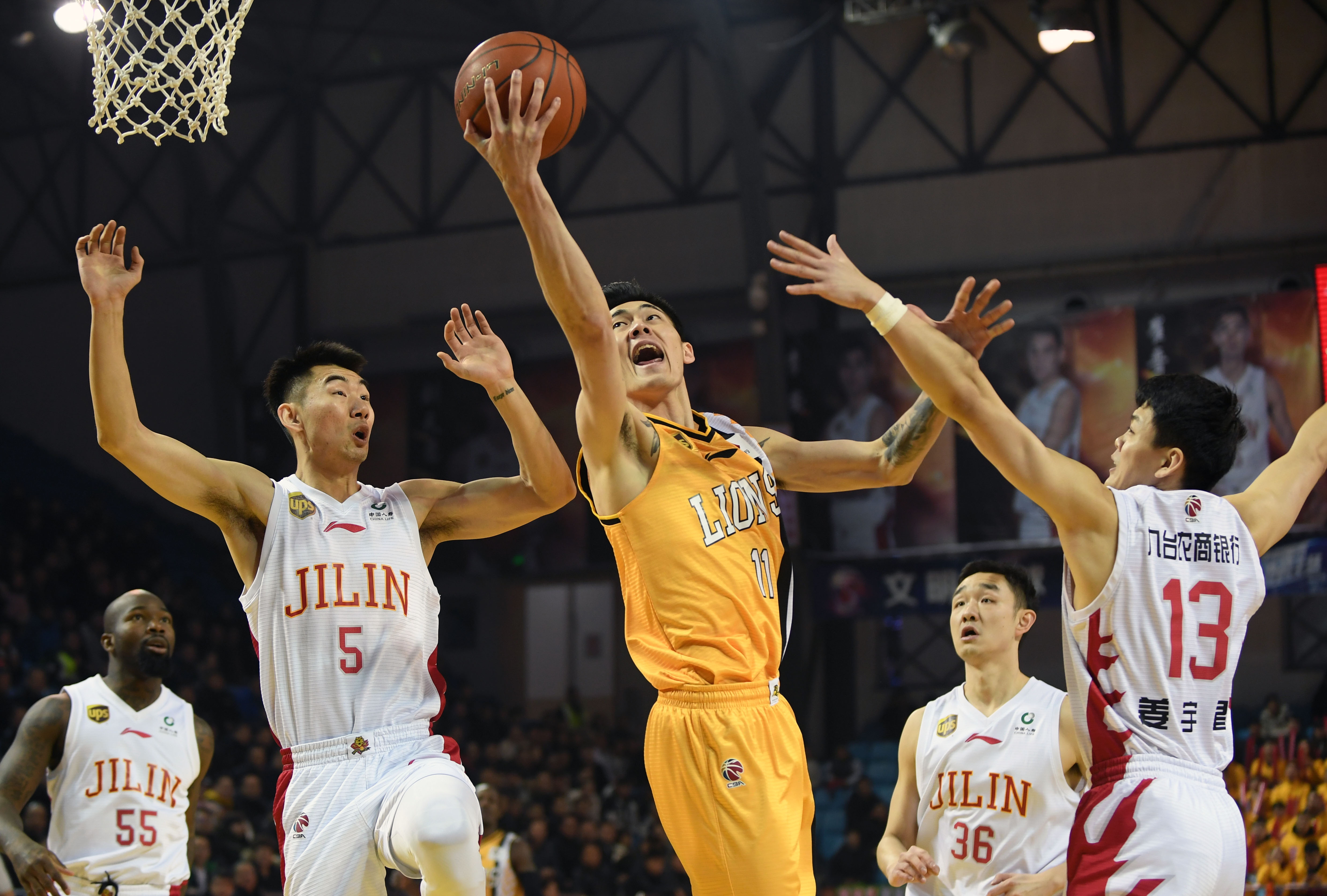 了进攻的层 了进攻的层